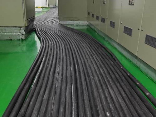 七台河如何根据理论计算公式计算温度对特定电压测量结果的影响？